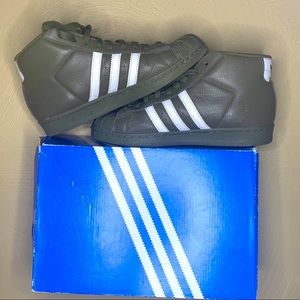 adidas Originals  Unisex Pro Model